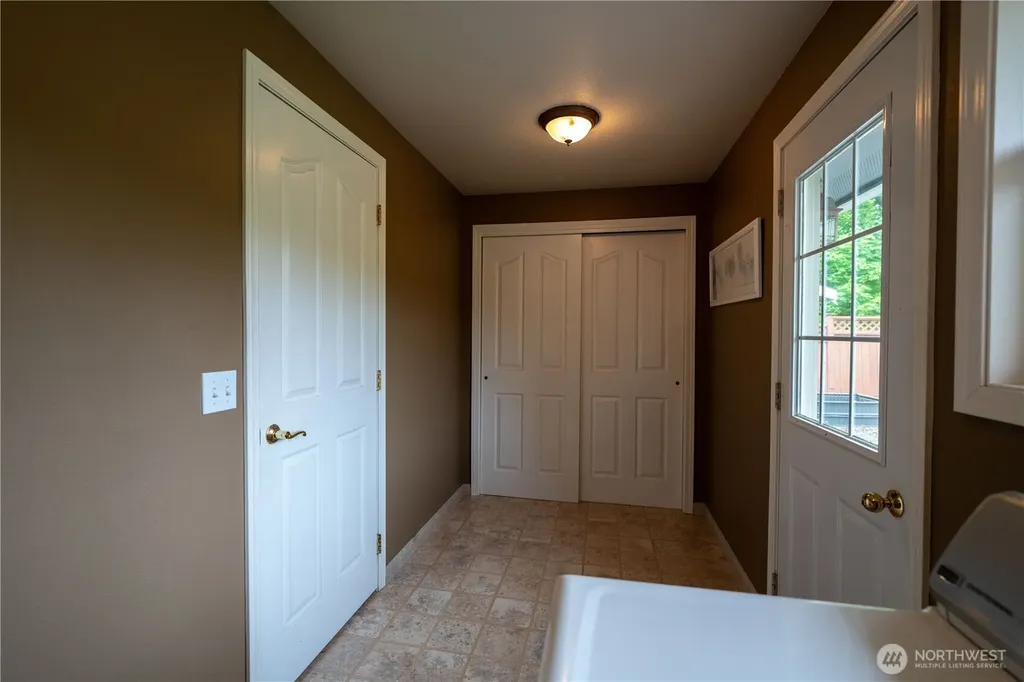 230 E Hawthorne Place Port Angeles WA 98362