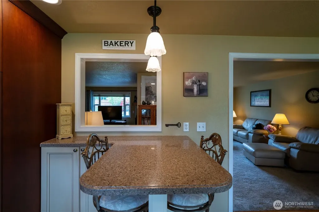 230 E Hawthorne Place Port Angeles WA 98362