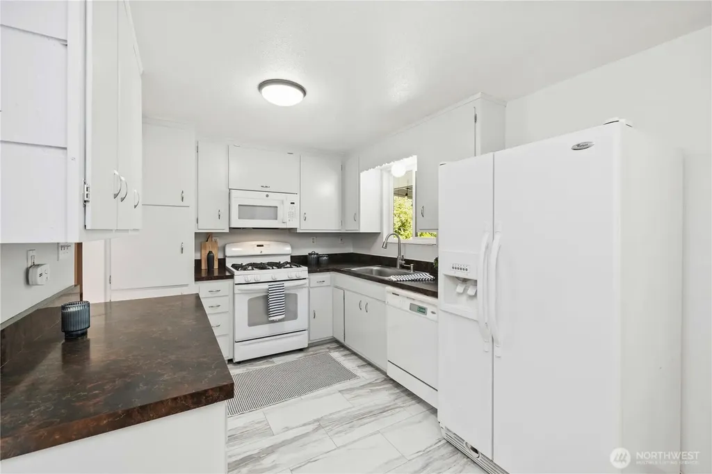 17023 113th Avenue SE Renton WA 98055