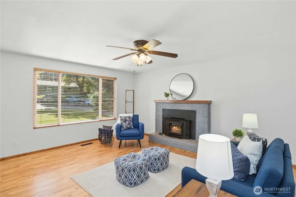 17023 113th Avenue SE Renton WA 98055