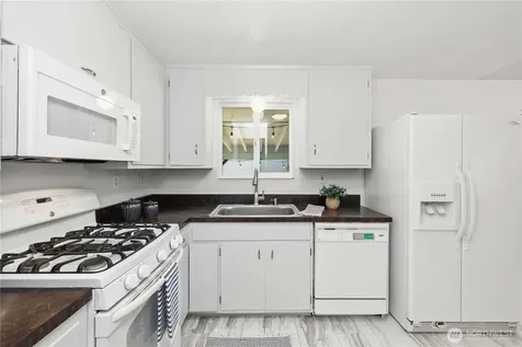 17023 113th Avenue SE Renton WA 98055
