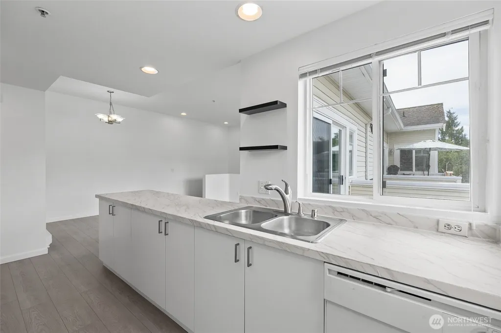 23606 55th Avenue S Kent WA 98032