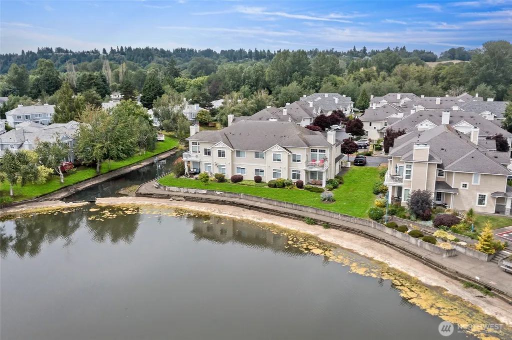 23606 55th Avenue S Kent WA 98032