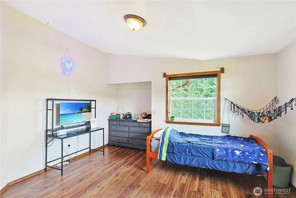 447 Boistfort Road Curtis WA 98538