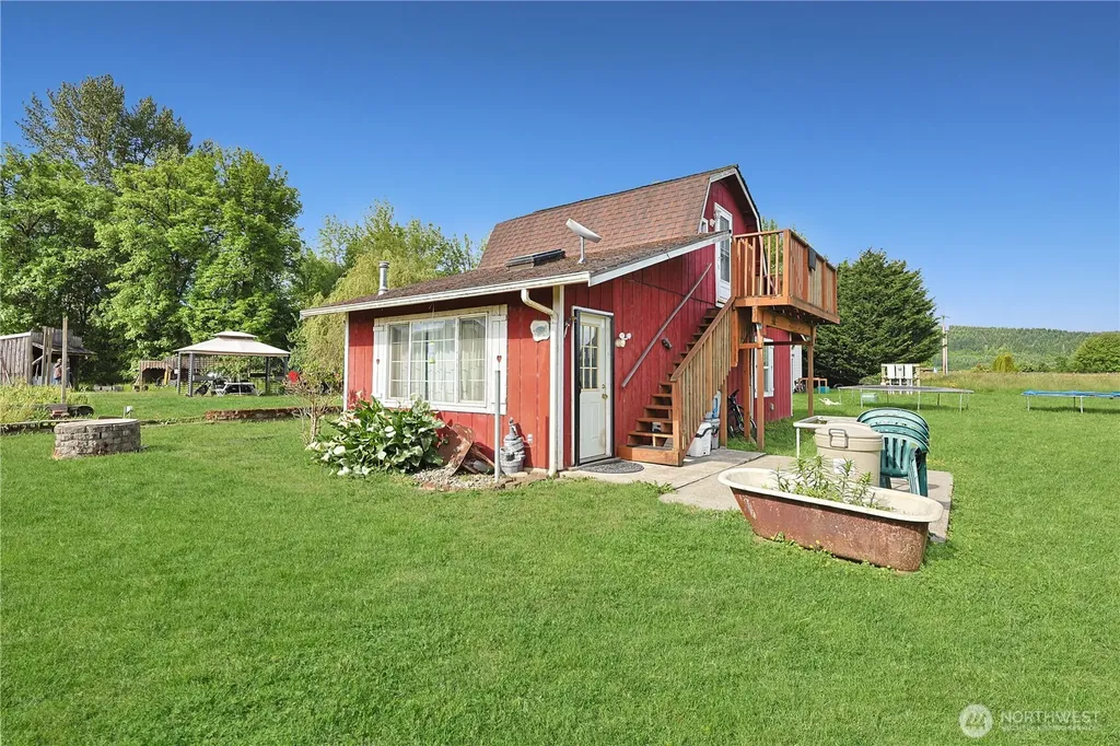 447 Boistfort Road Curtis WA 98538