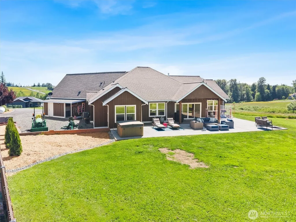 6956 Fingalson Creek Drive Ferndale WA 98248