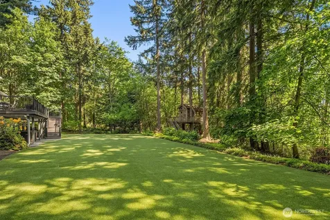 2609 208th Avenue SE Sammamish WA 98075