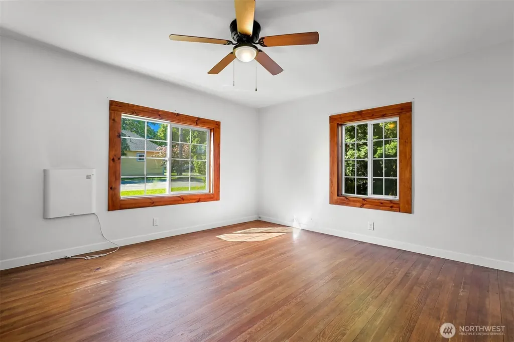 406 W Main Street Everson WA 98247