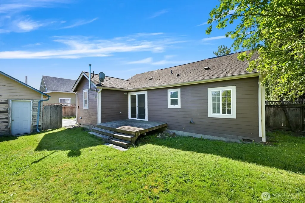 406 W Main Street Everson WA 98247