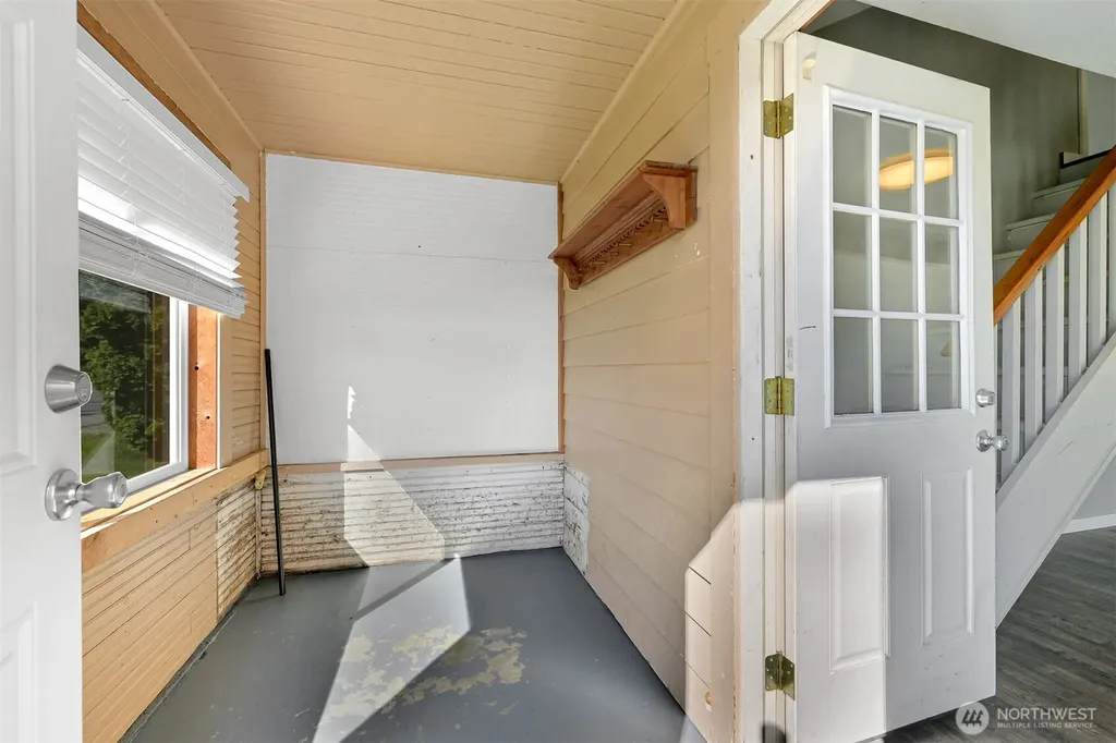 406 W Main Street Everson WA 98247