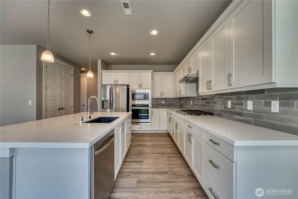 20819 9th Place W Lynnwood WA 98036