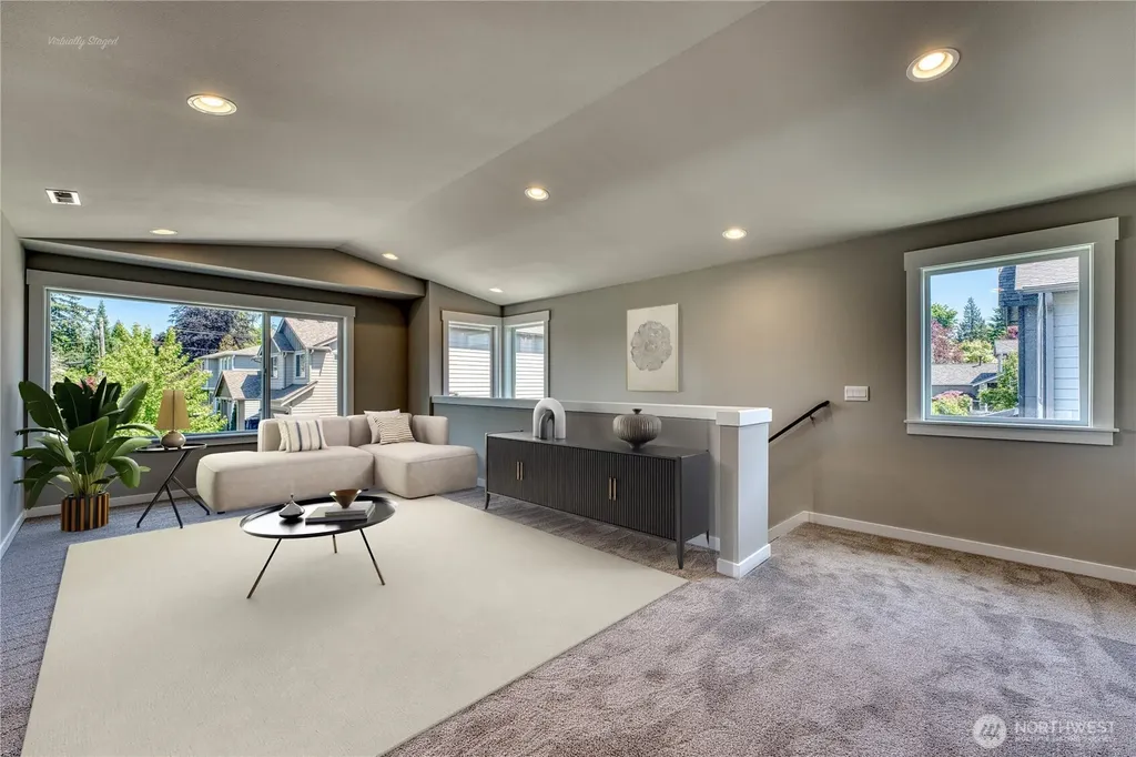 20819 9th Place W Lynnwood WA 98036