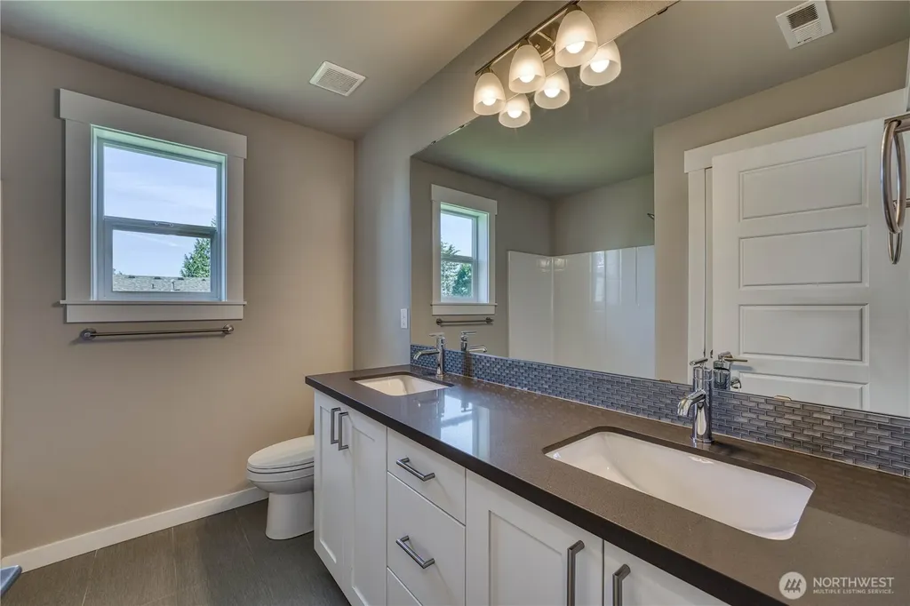 20819 9th Place W Lynnwood WA 98036