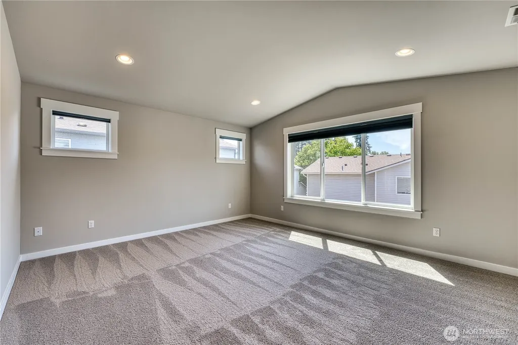 20819 9th Place W Lynnwood WA 98036