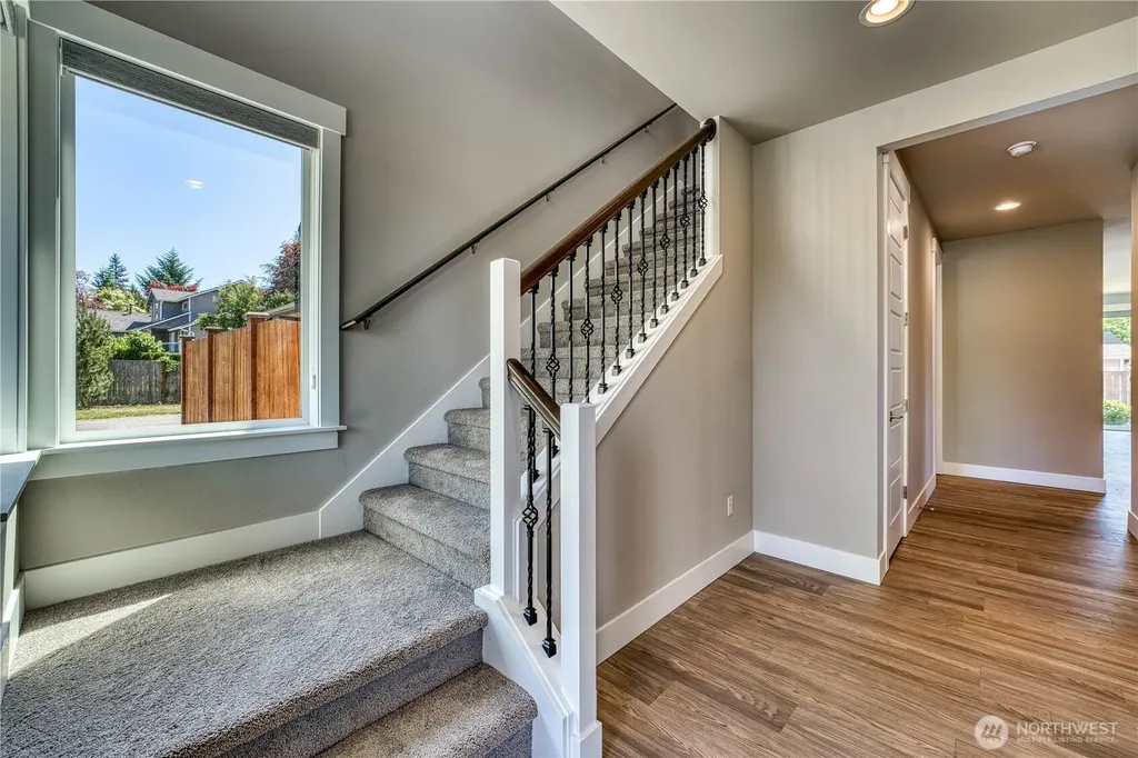 20819 9th Place W Lynnwood WA 98036