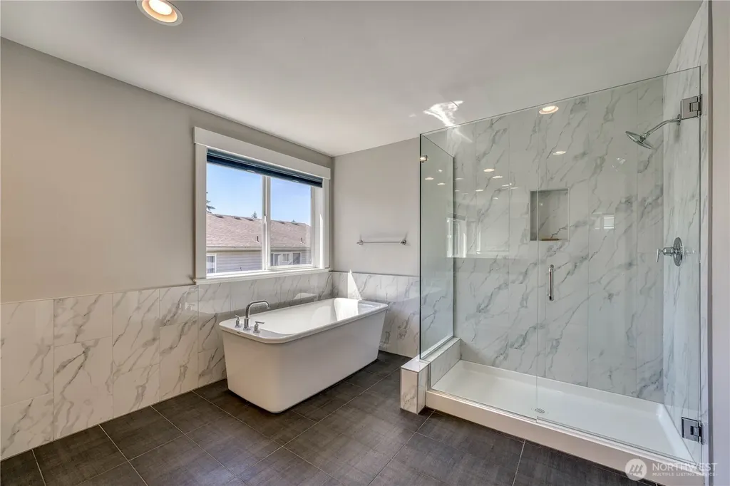 20819 9th Place W Lynnwood WA 98036