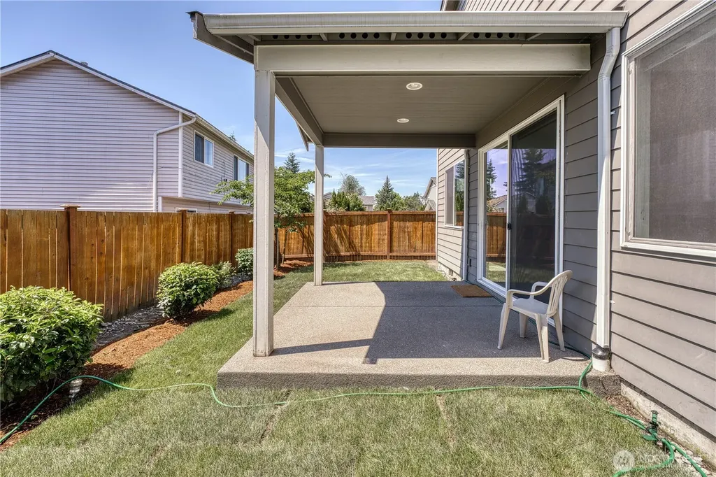 20819 9th Place W Lynnwood WA 98036