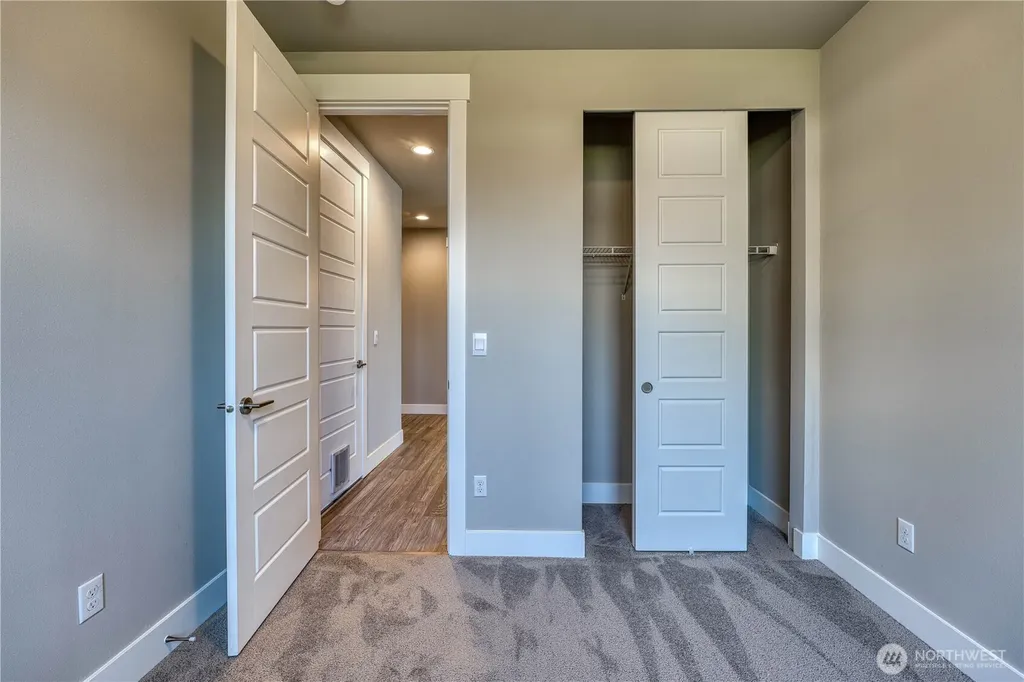 20819 9th Place W Lynnwood WA 98036