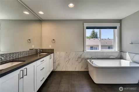 20819 9th Place W Lynnwood WA 98036