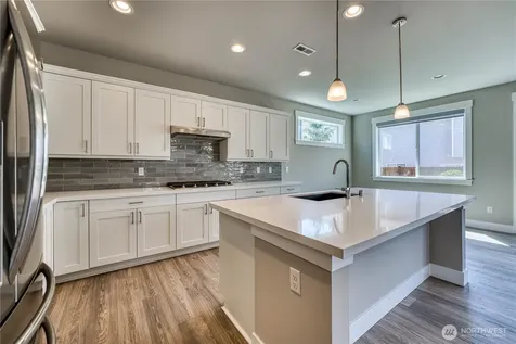 20819 9th Place W Lynnwood WA 98036