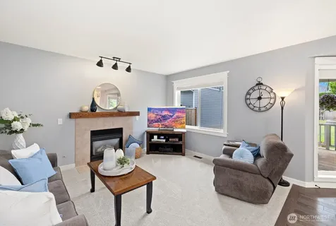 2111 215th Avenue E Lake Tapps WA 98391
