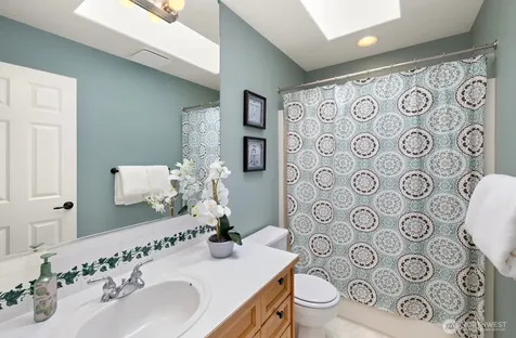 2111 215th Avenue E Lake Tapps WA 98391