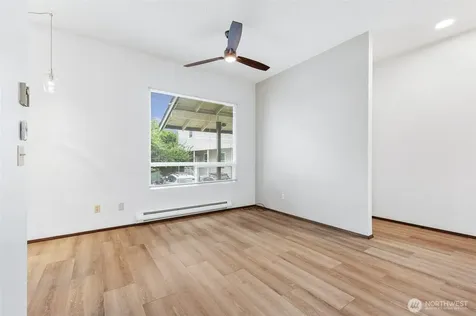 913 13th Avenue Seattle WA 98122