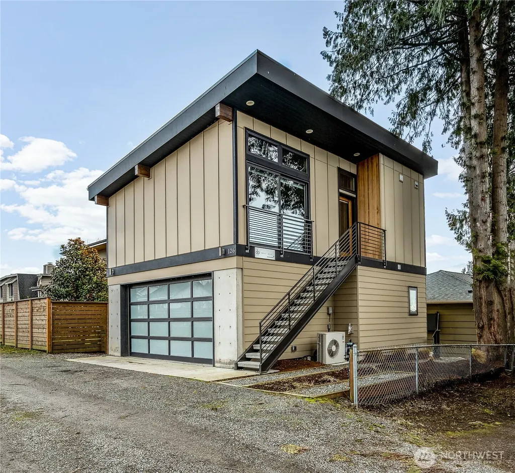 122 8th Avenue Kirkland WA 98033