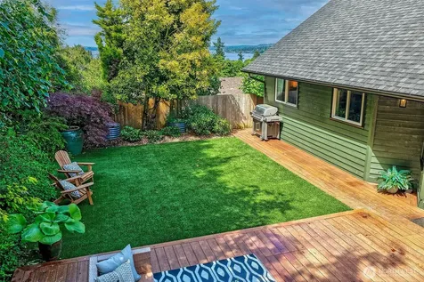 4927 50th Avenue S Seattle WA 98118