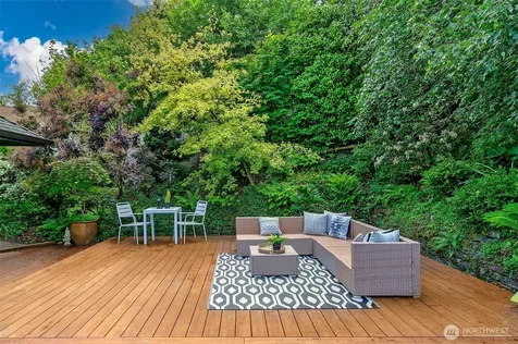 4927 50th Avenue S Seattle WA 98118