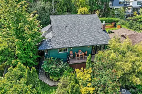 4927 50th Avenue S Seattle WA 98118