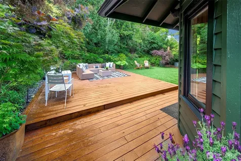 4927 50th Avenue S Seattle WA 98118