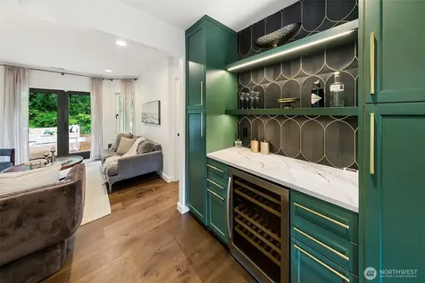 4927 50th Avenue S Seattle WA 98118