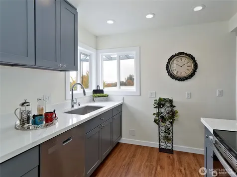 5029 29th Ave S Seattle WA 98108