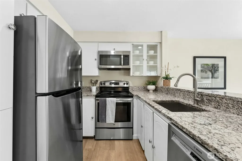 14727 NE 35th Street Bellevue WA 98007