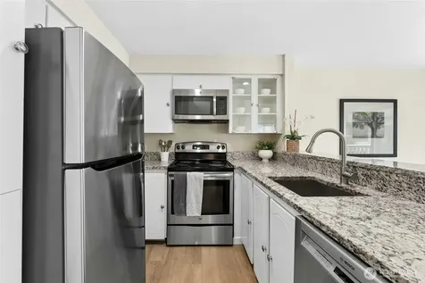 14727 NE 35th Street Bellevue WA 98007