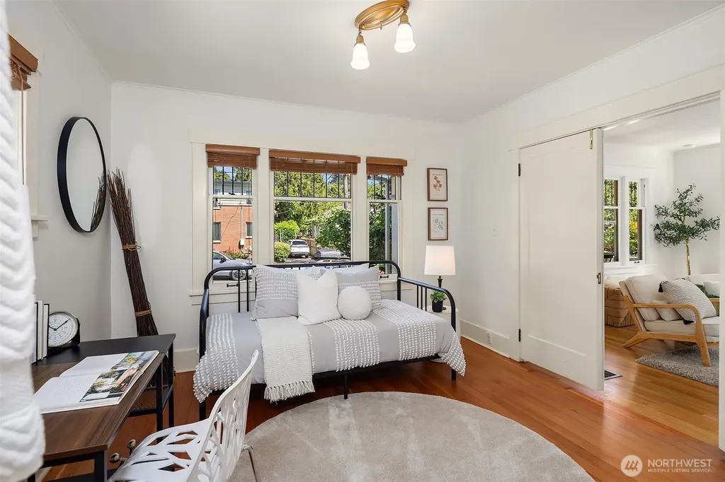 6051 6th Avenue NW Seattle WA 98107