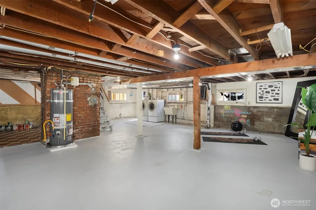 6051 6th Avenue NW Seattle WA 98107
