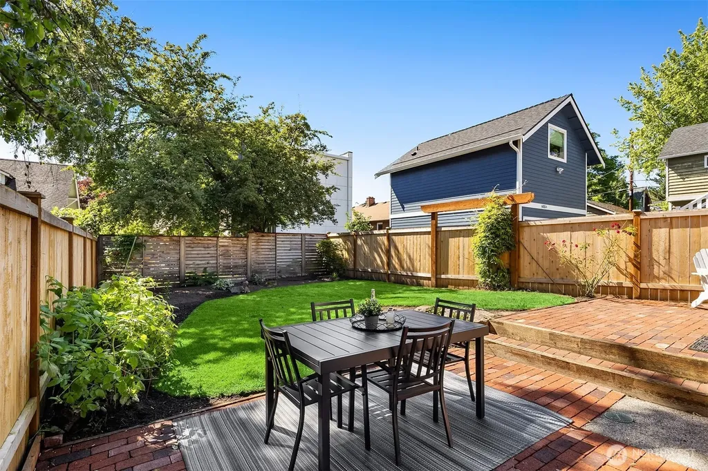 6051 6th Avenue NW Seattle WA 98107
