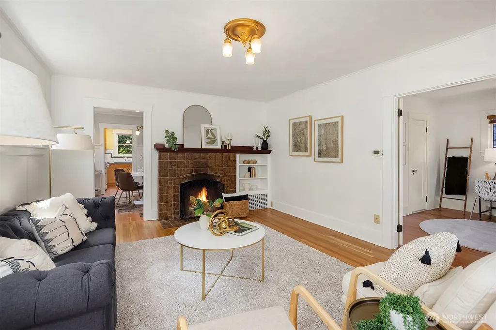 6051 6th Avenue NW Seattle WA 98107