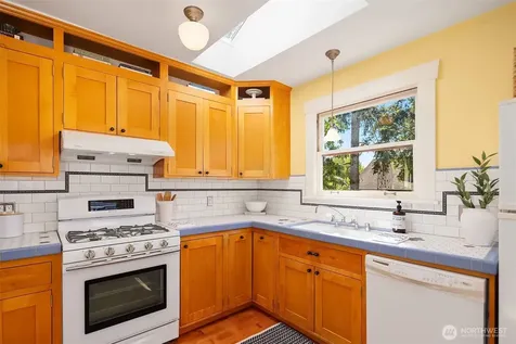 6051 6th Avenue NW Seattle WA 98107