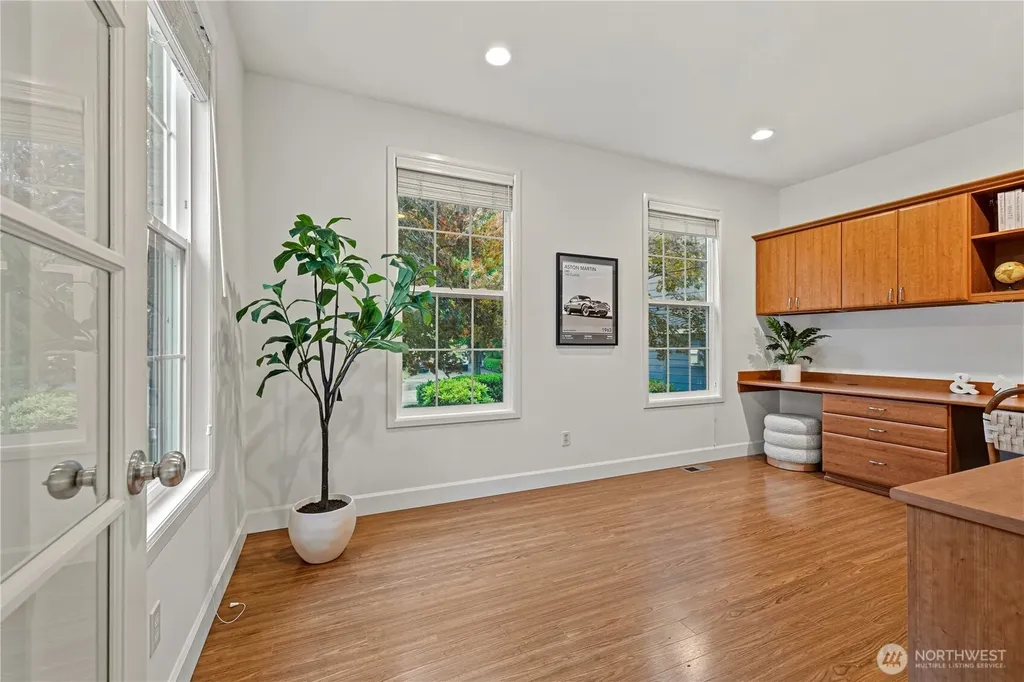 813 275th Place SE Sammamish WA 98075