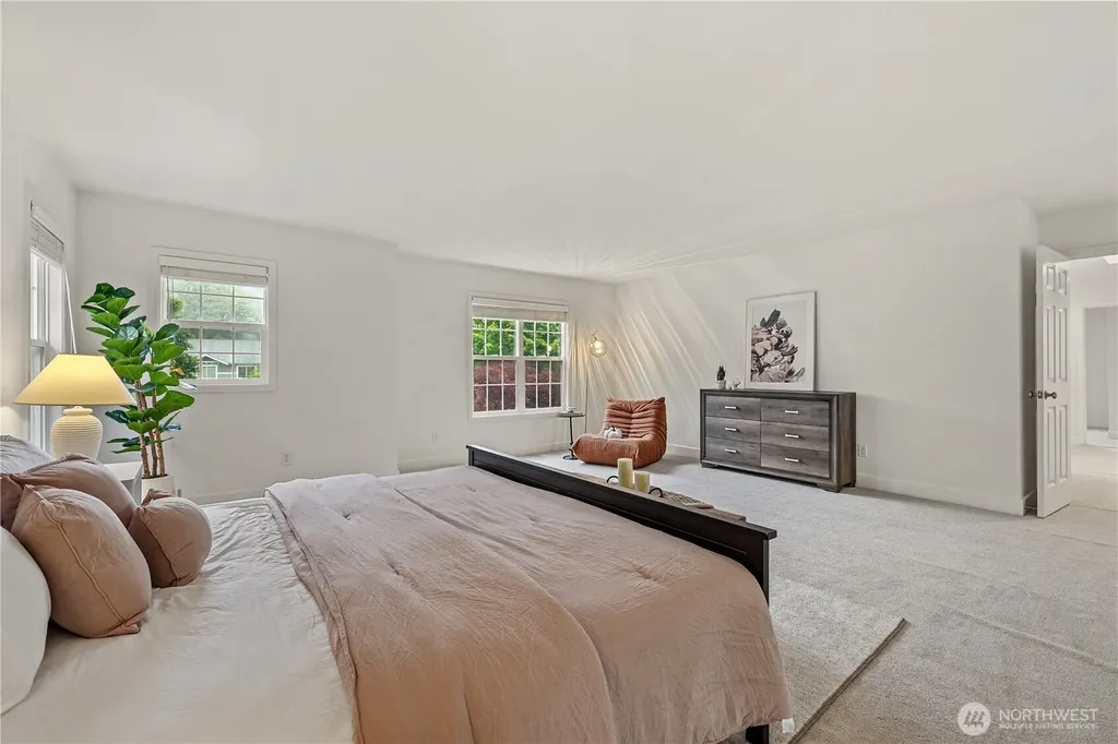 813 275th Place SE Sammamish WA 98075