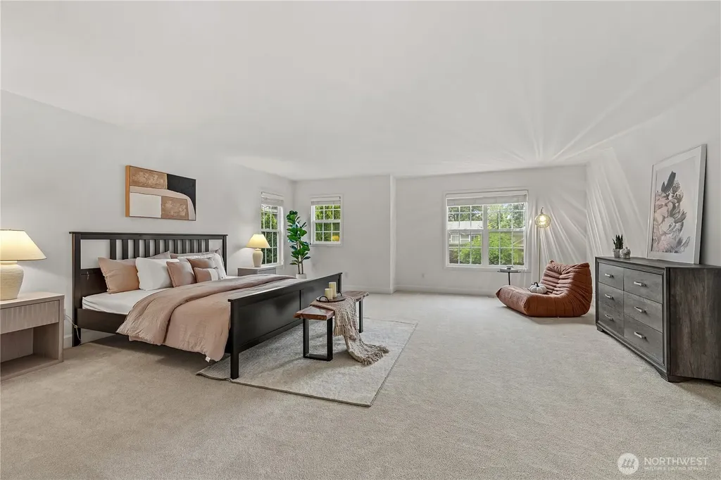 813 275th Place SE Sammamish WA 98075