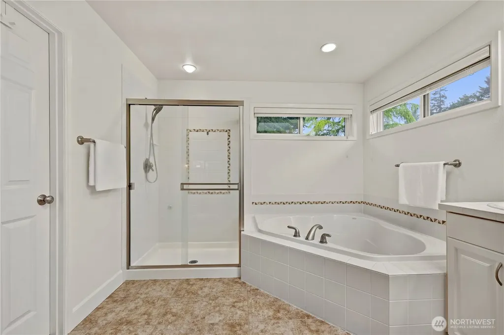 813 275th Place SE Sammamish WA 98075