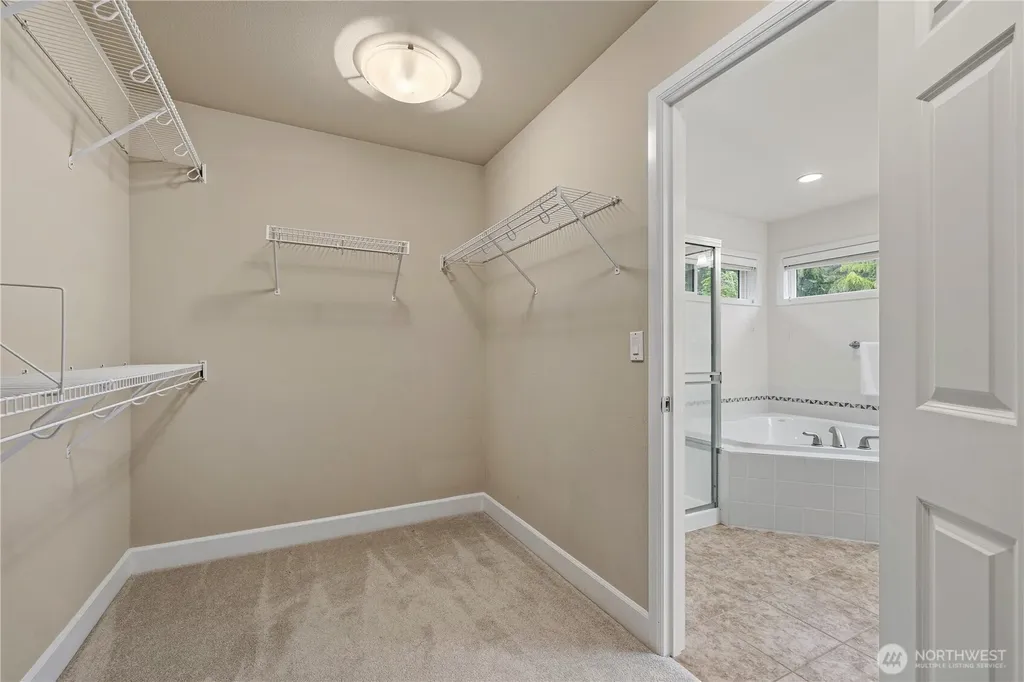 813 275th Place SE Sammamish WA 98075