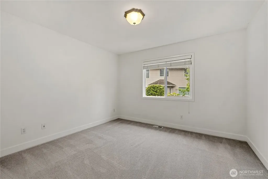 813 275th Place SE Sammamish WA 98075