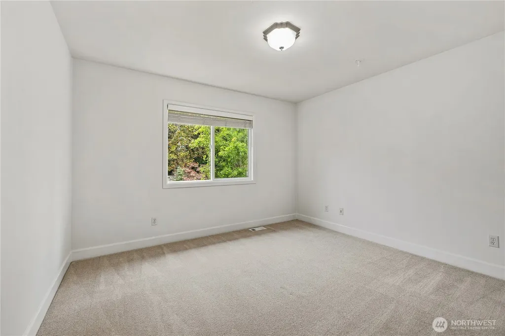 813 275th Place SE Sammamish WA 98075