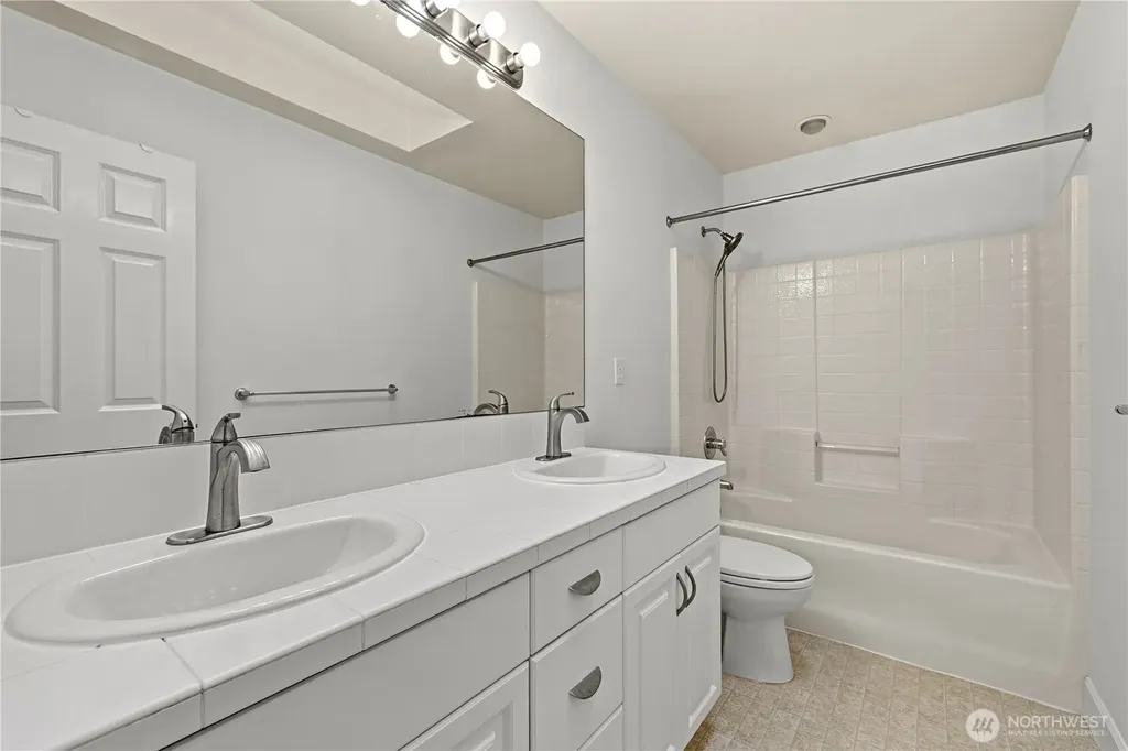 813 275th Place SE Sammamish WA 98075