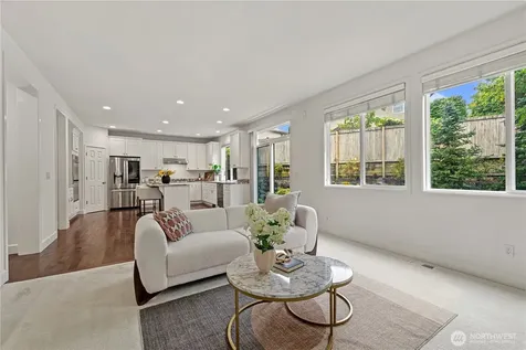 813 275th Place SE Sammamish WA 98075